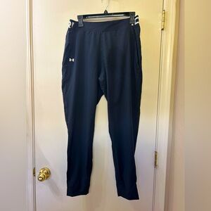 Under Armour women’s pants. Size medium. Lightweight with pockets and cuffs.